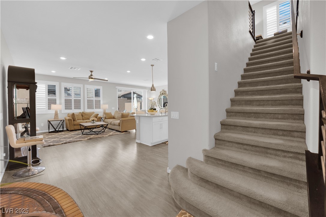 1206 Hopespring Loop Avenue