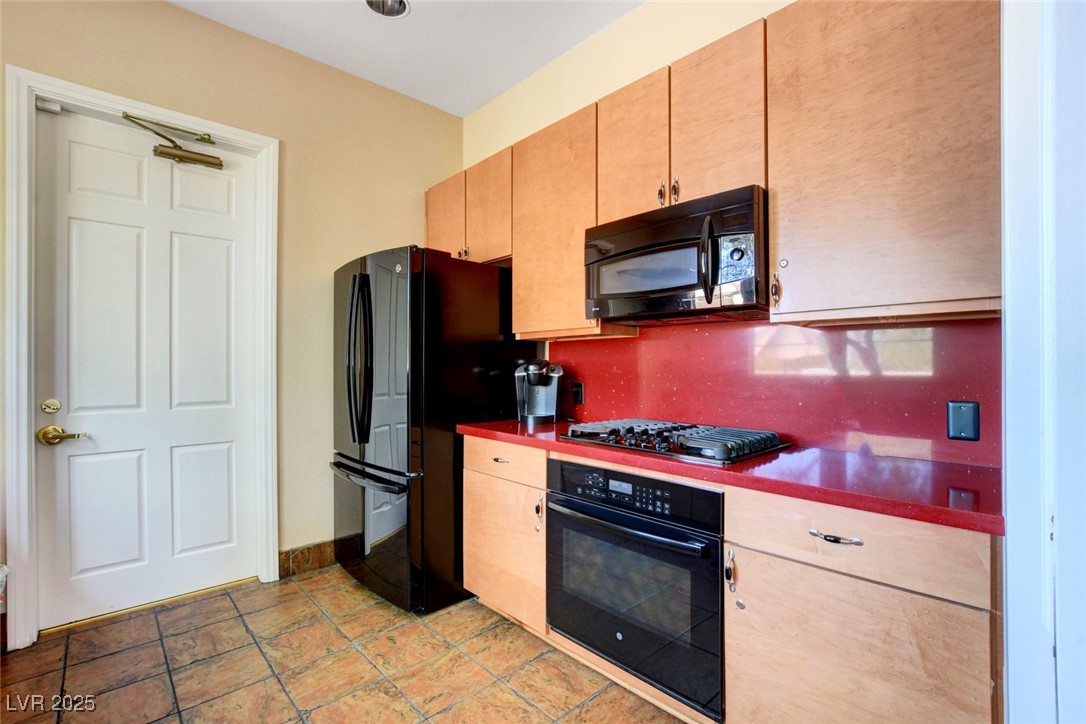 5965 Poplar Tree Street