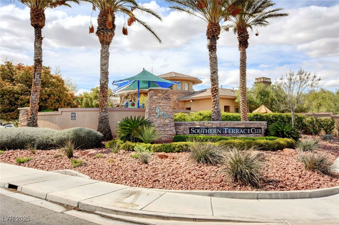 5965 Poplar Tree Street