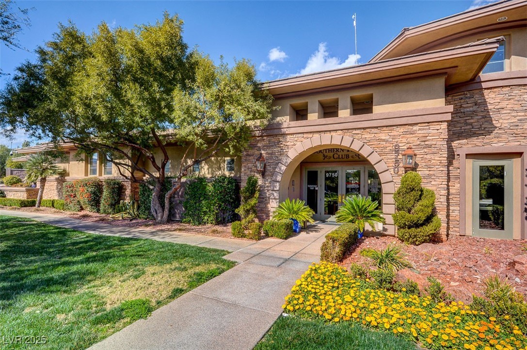 5965 Poplar Tree Street