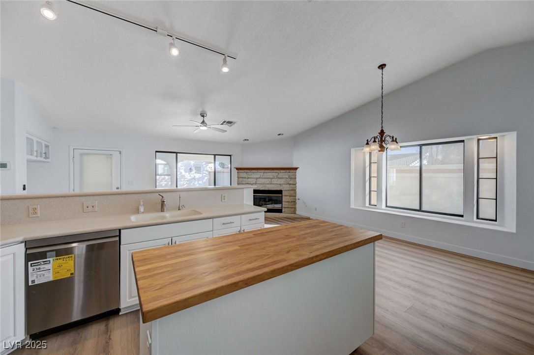 519 Cayuga Court
