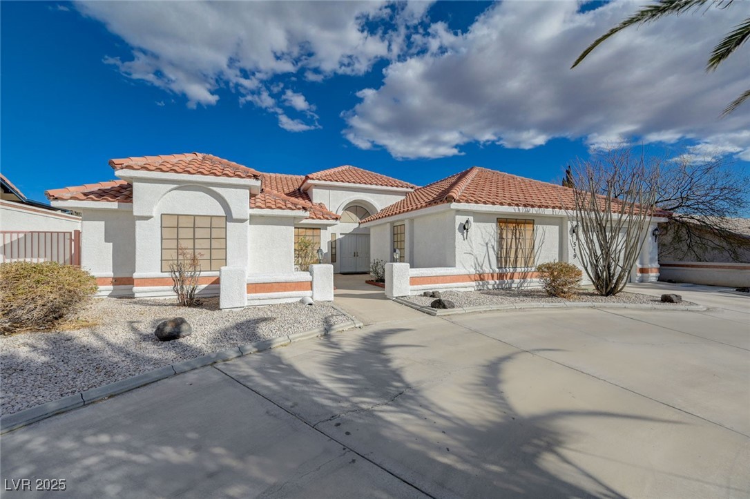 519 Cayuga Court