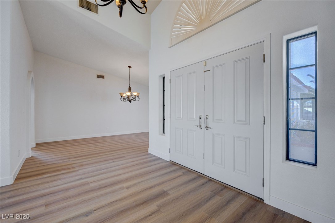 519 Cayuga Court