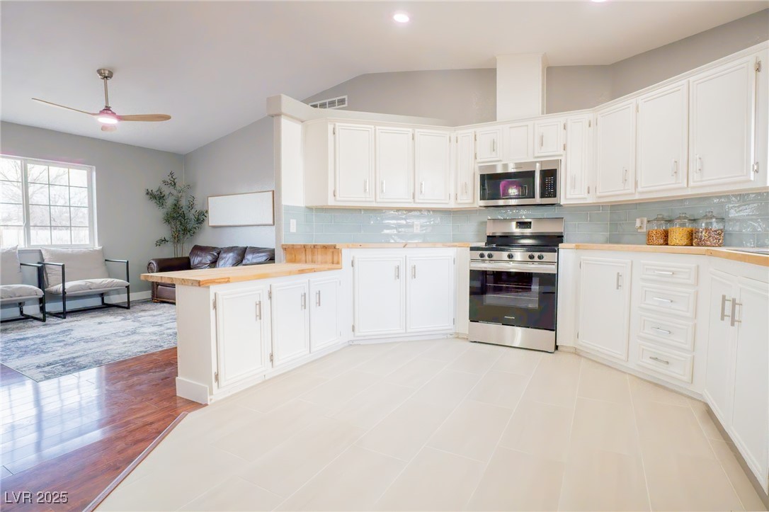 2610 Desert Hills Circle