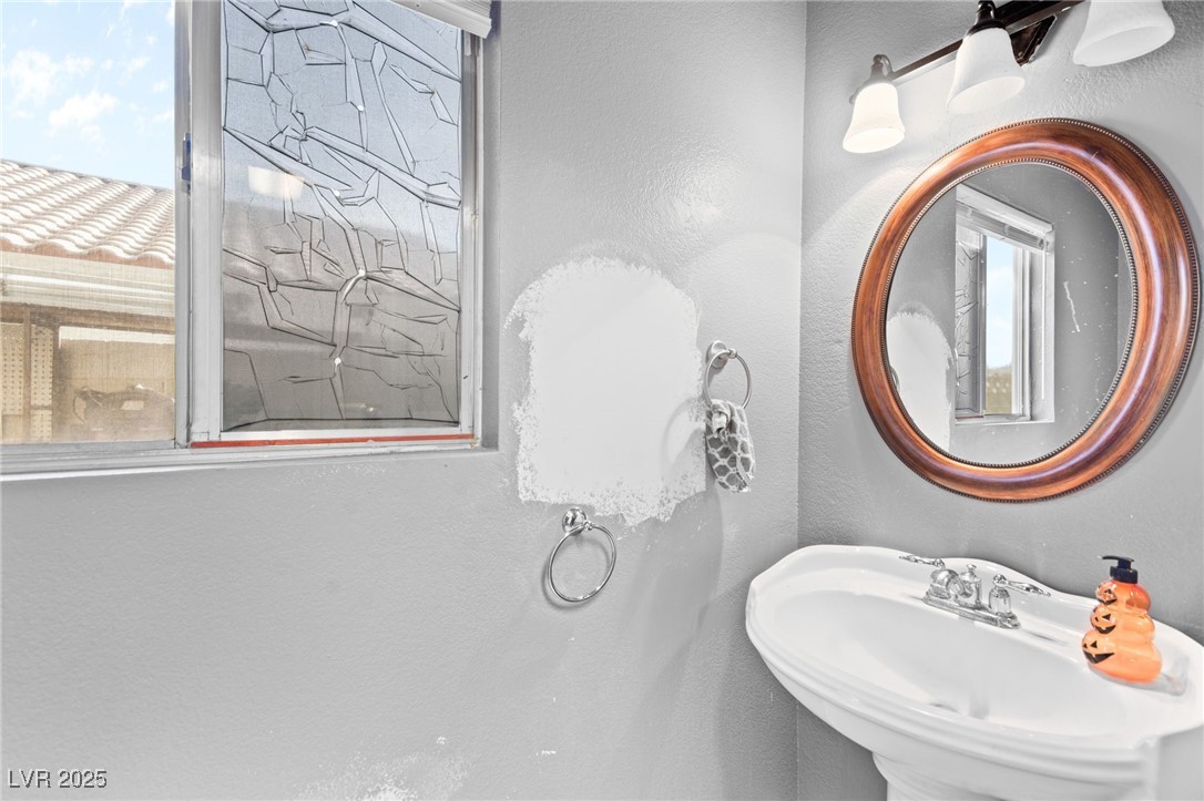 1940 Solana Del Norte Way