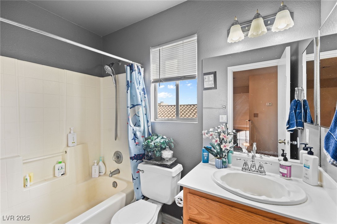 1940 Solana Del Norte Way