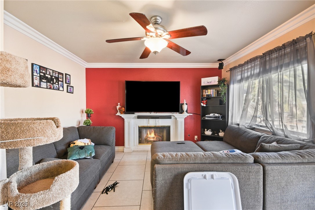 1940 Solana Del Norte Way