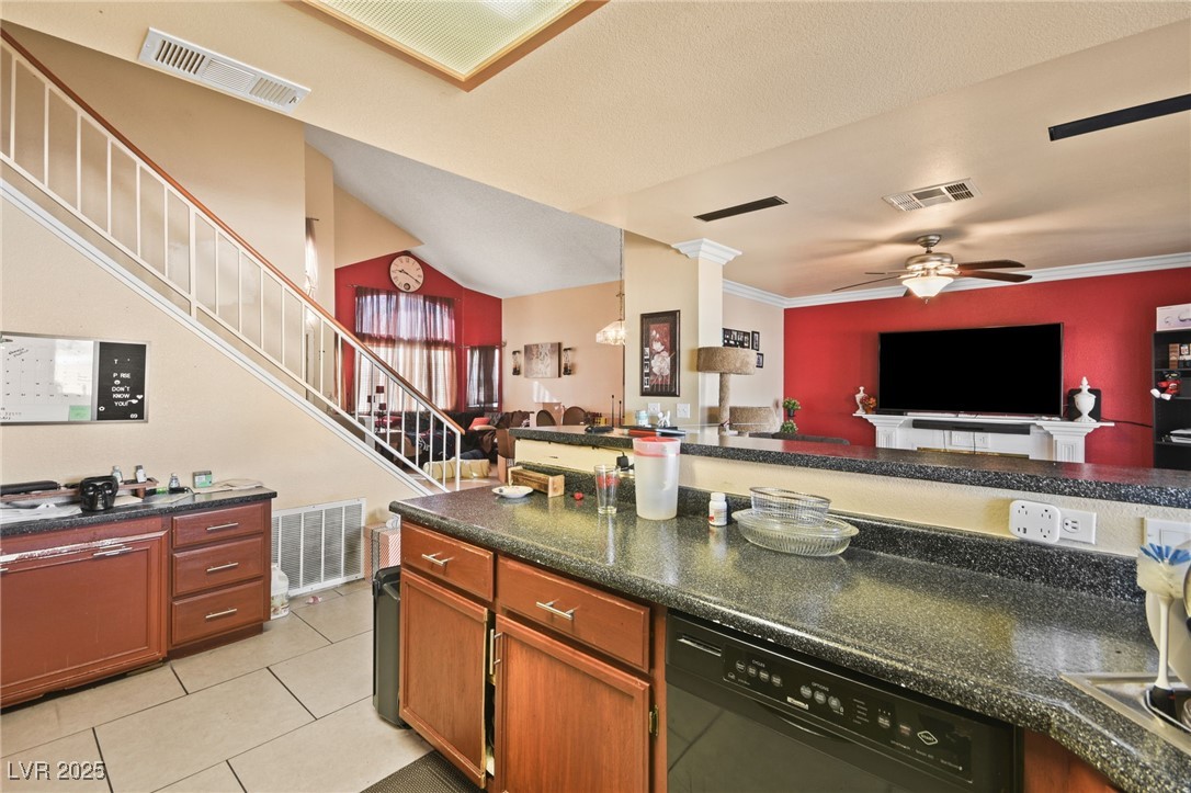 1940 Solana Del Norte Way