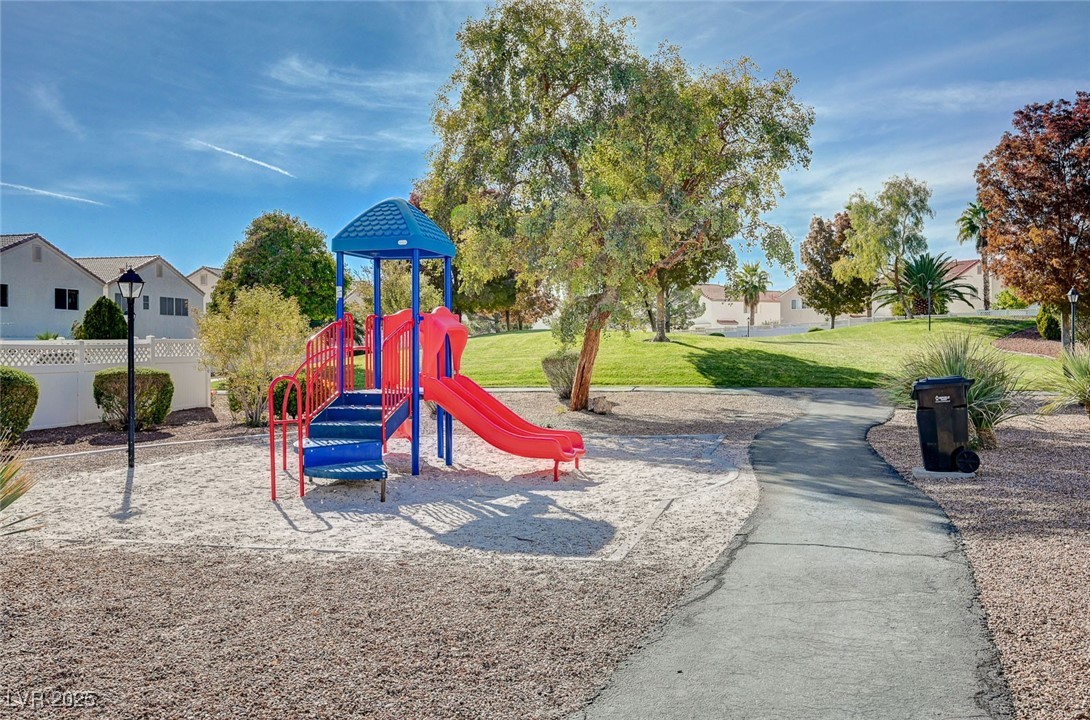 435 Regal Robin Way