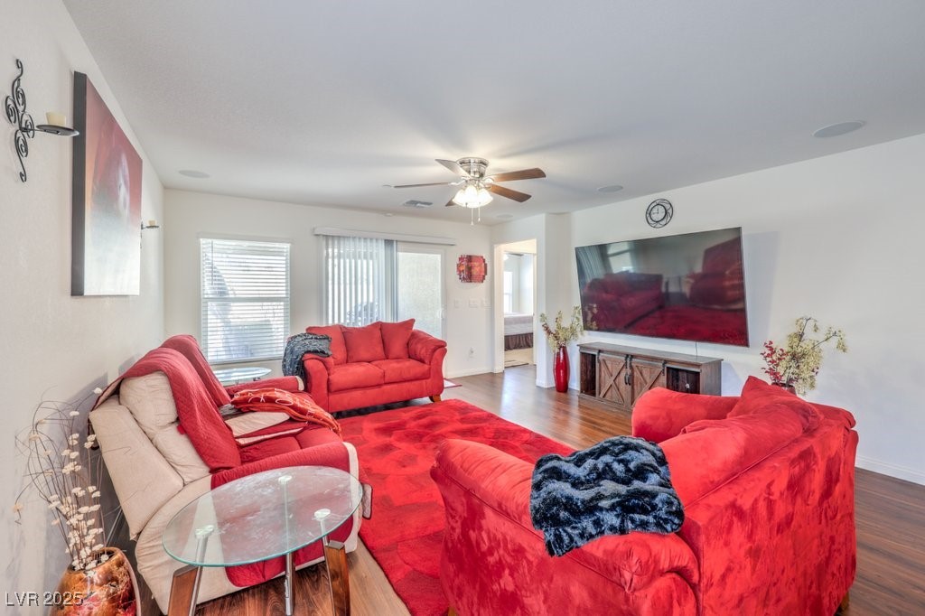 8342 Vinamala Avenue