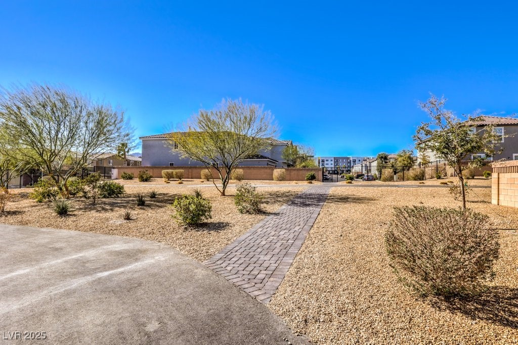 8342 Vinamala Avenue