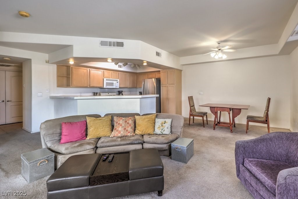 6909 Cobre Azul Avenue 202