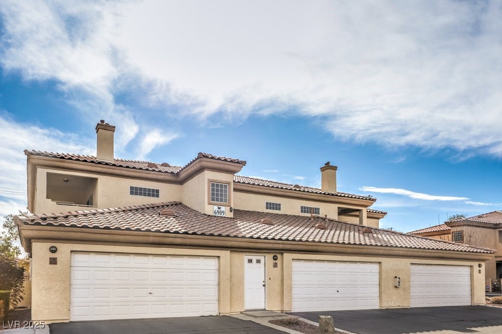 6909 Cobre Azul Avenue 202