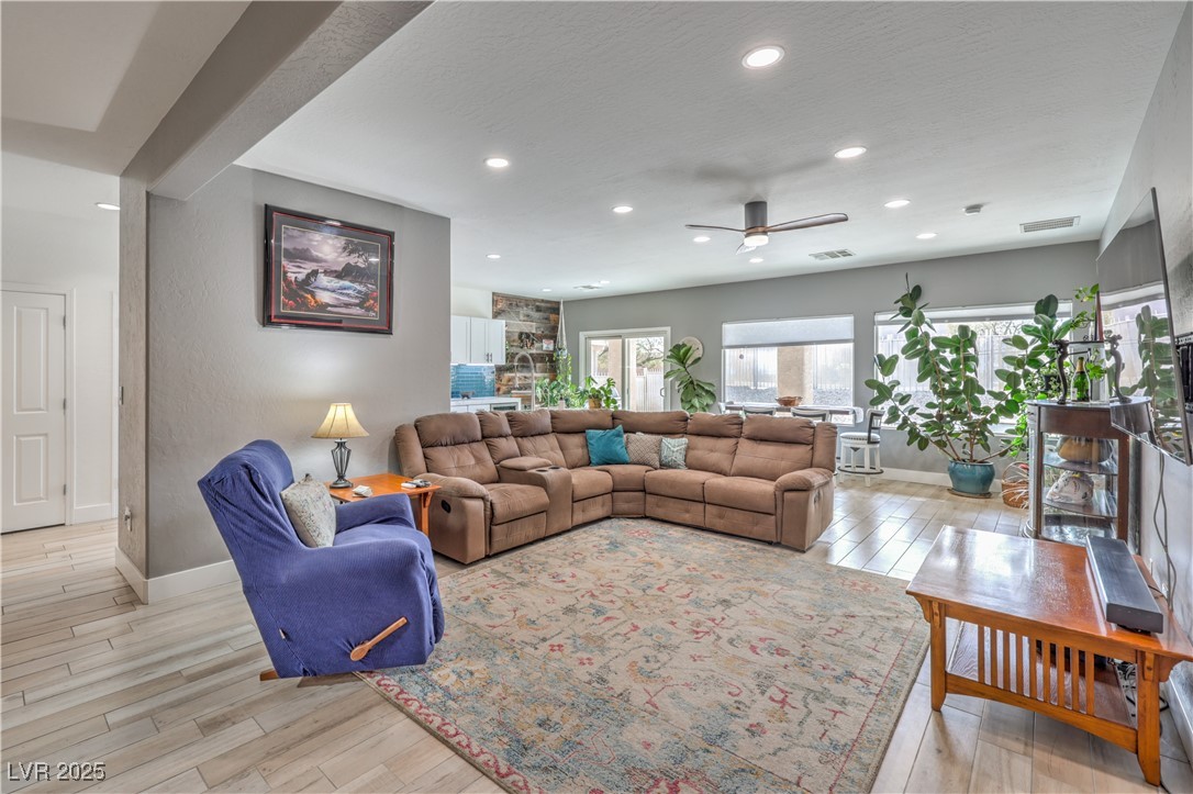 3305 Fernbird Lane