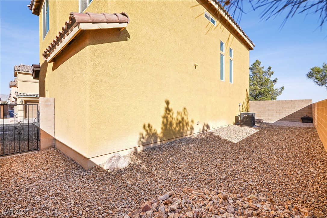 6121 Sinatra Sands Court