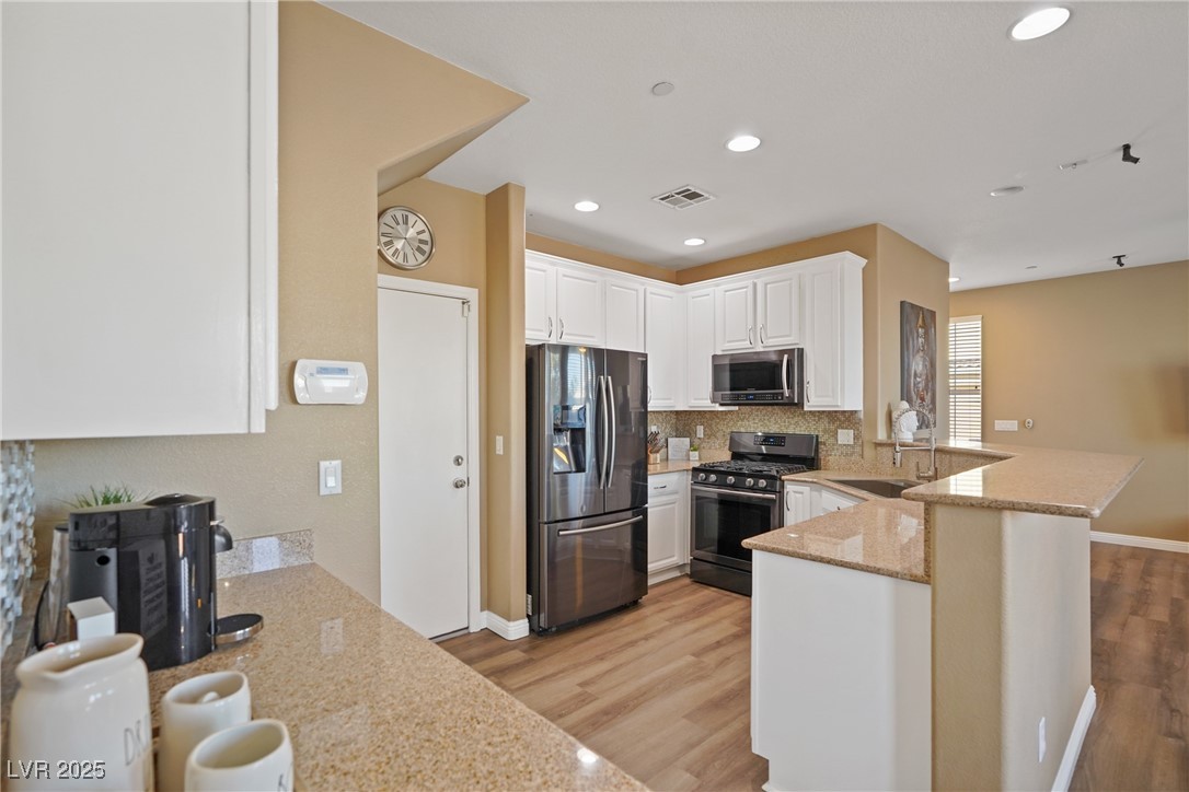 6121 Sinatra Sands Court