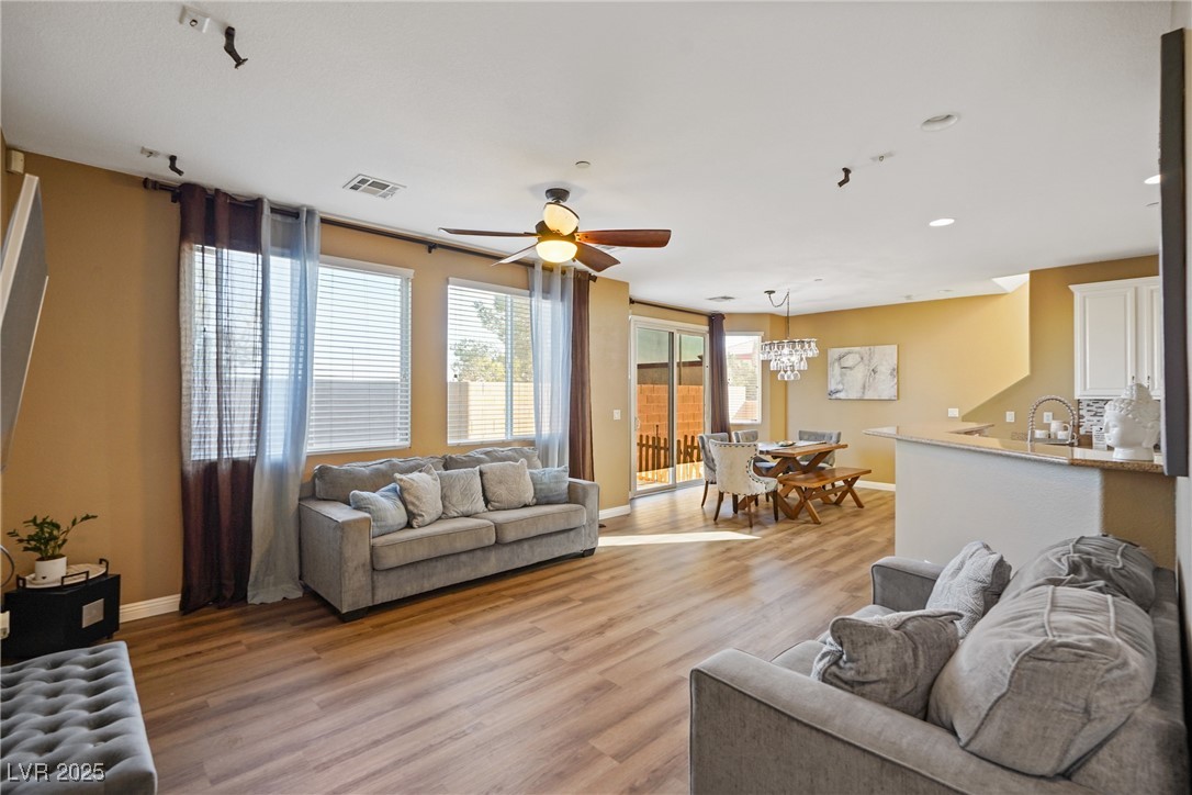 6121 Sinatra Sands Court