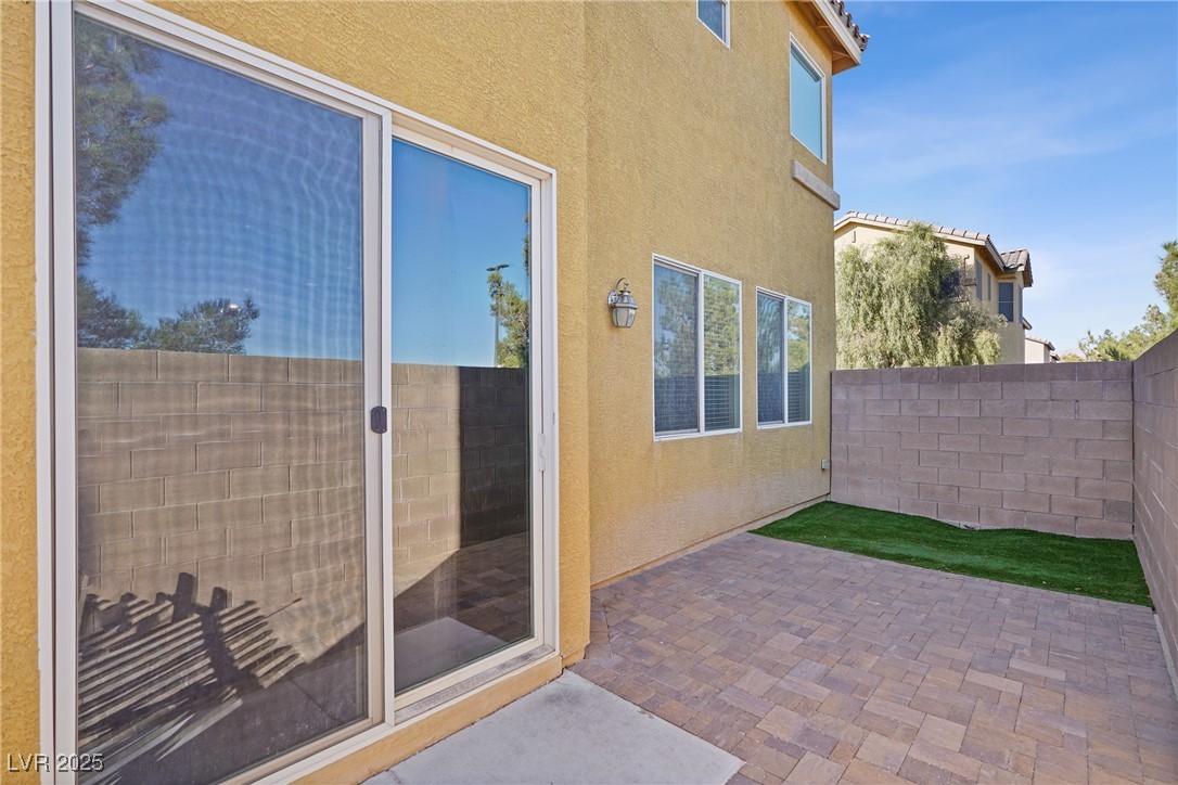 6121 Sinatra Sands Court