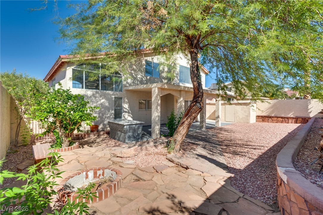 923 Sagecrest Way