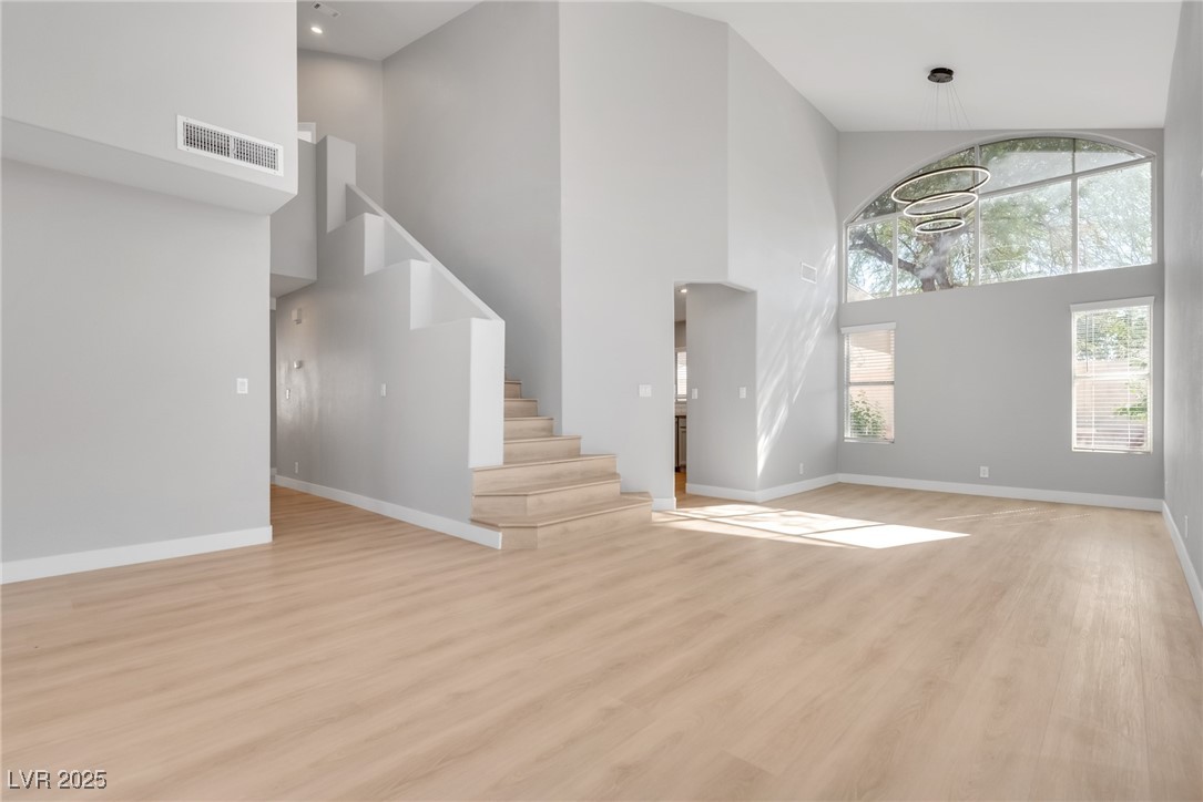 923 Sagecrest Way