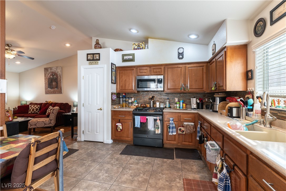 9293 Boltonia Court