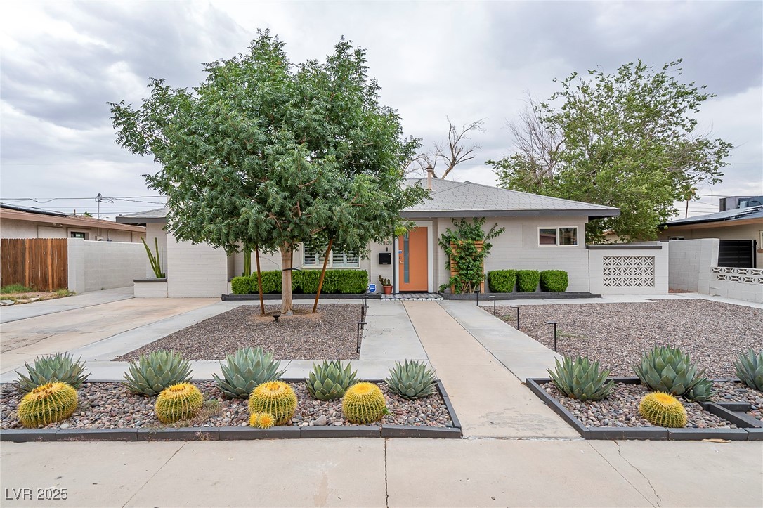 901 Bonita Avenue