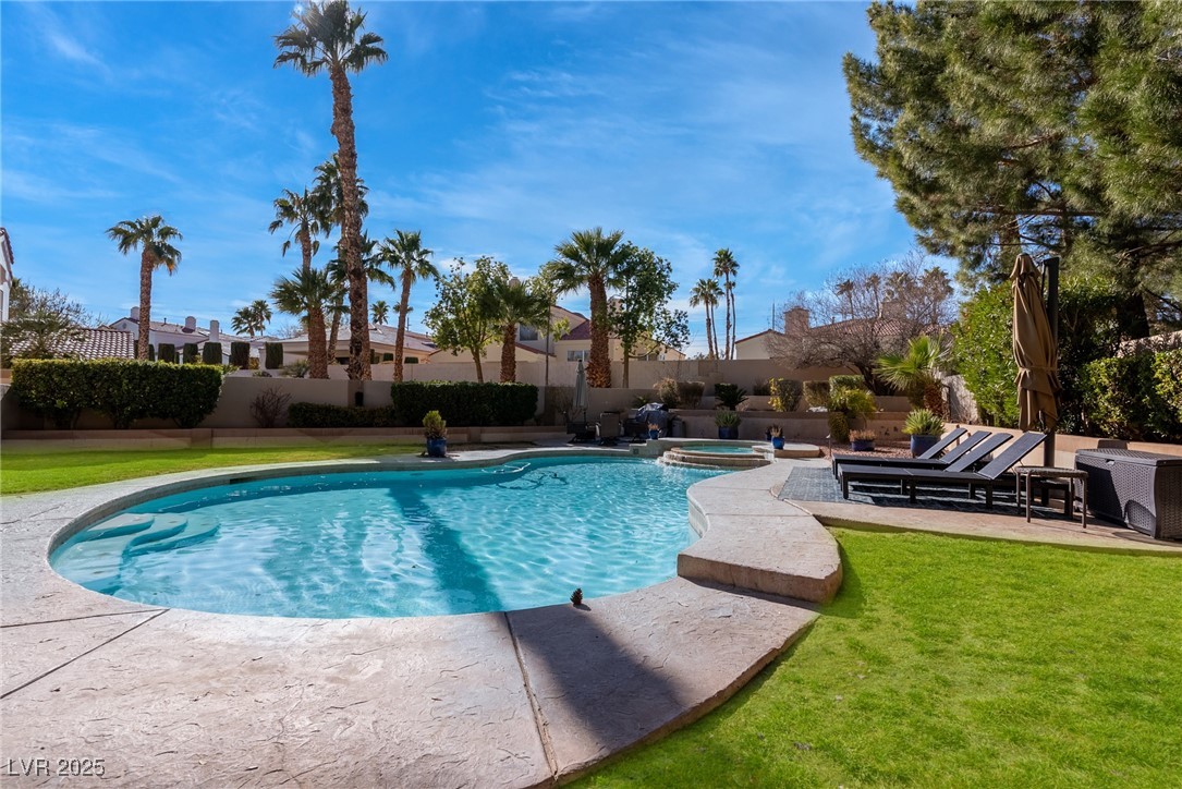 229 Drysdale Circle