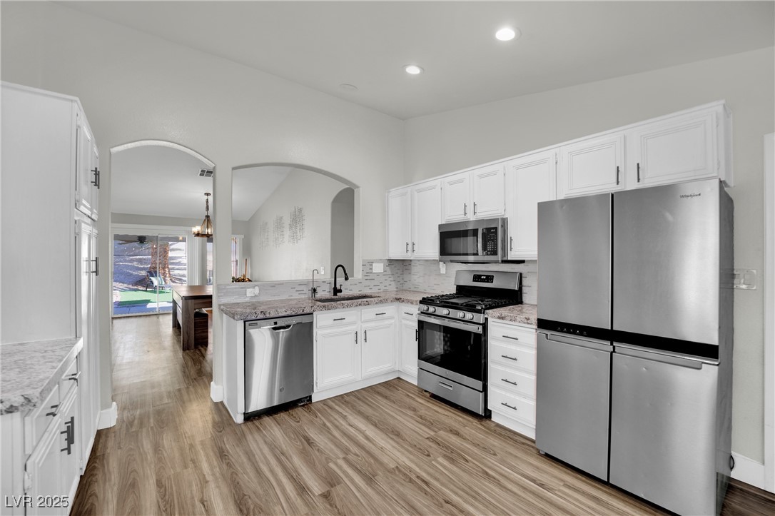 1914 Night Shadow Avenue