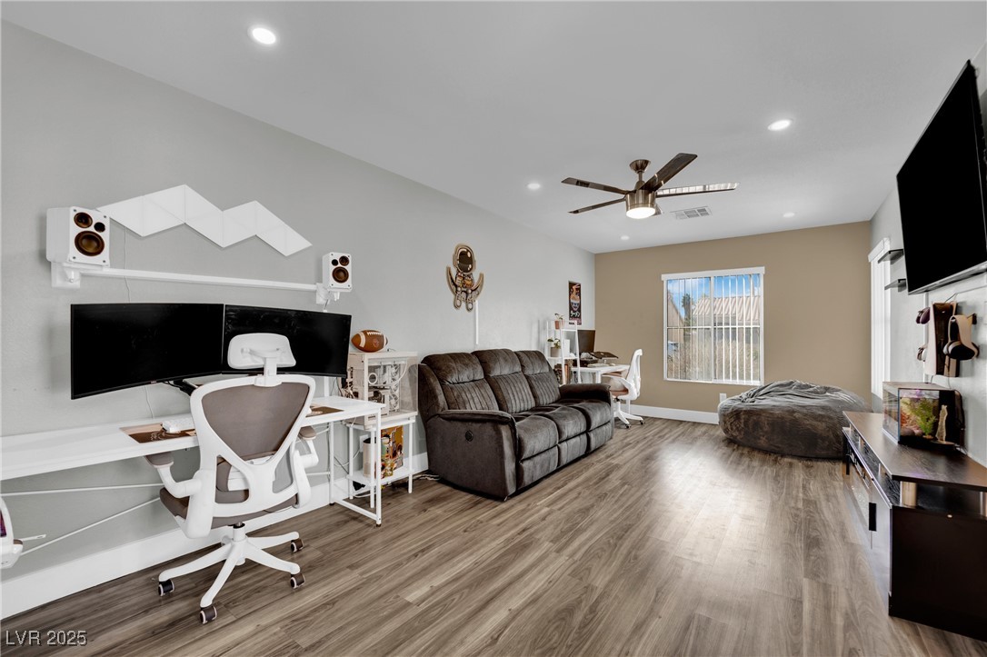 1914 Night Shadow Avenue