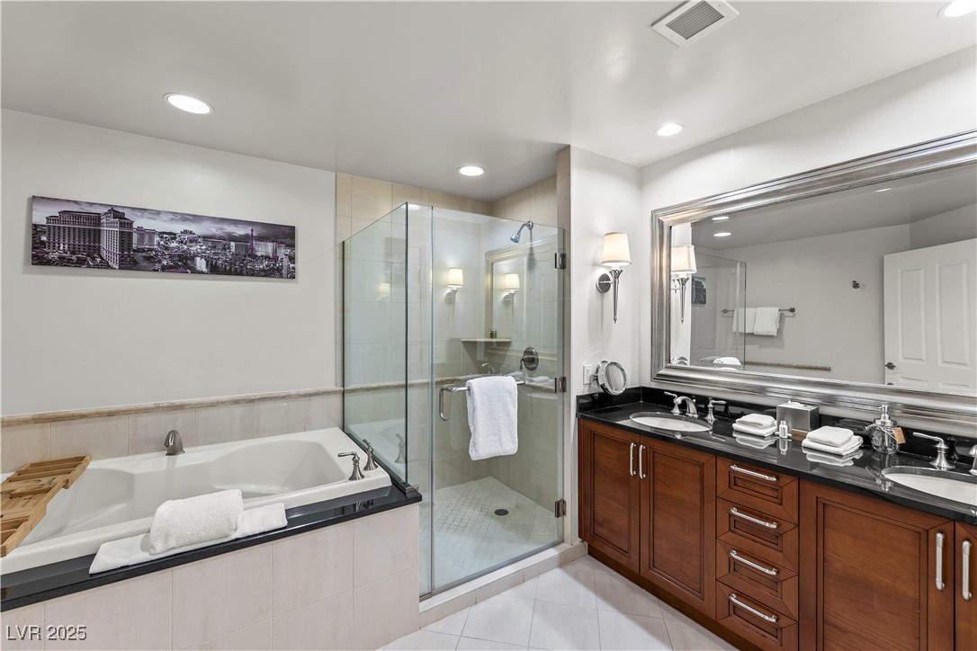 125 East Harmon Avenue 216