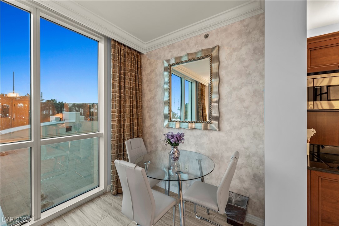 125 East Harmon Avenue 216