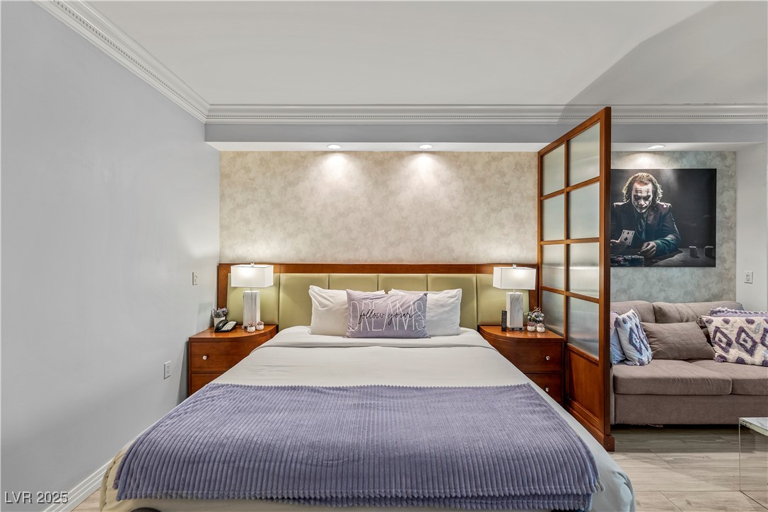 125 East Harmon Avenue 216