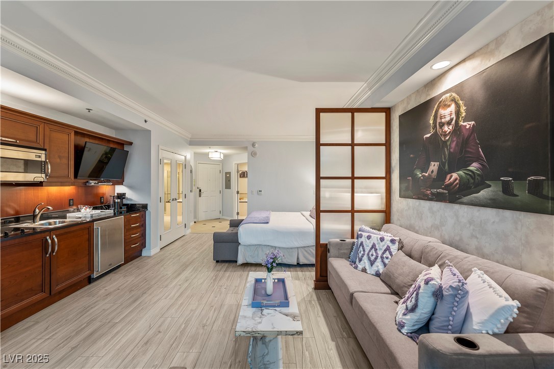 125 East Harmon Avenue 216