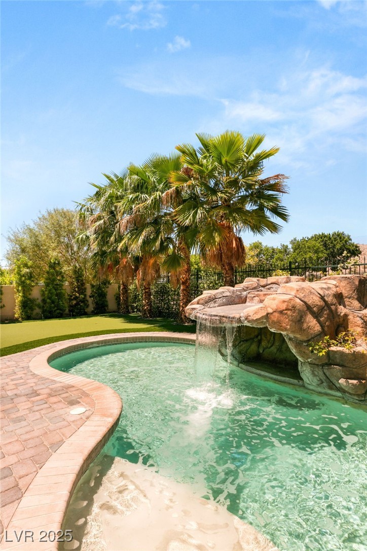 4542 GREY SPENCER Drive