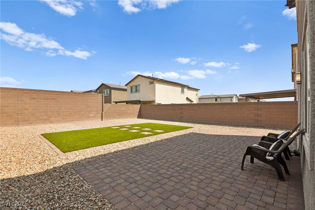 2724 High Echelon Road