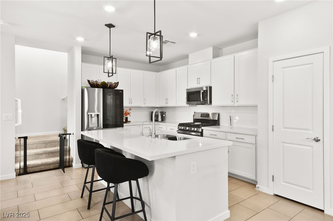 2724 High Echelon Road