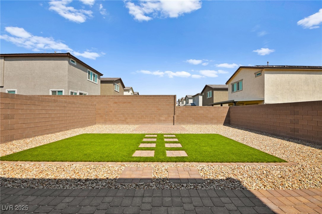 2724 High Echelon Road