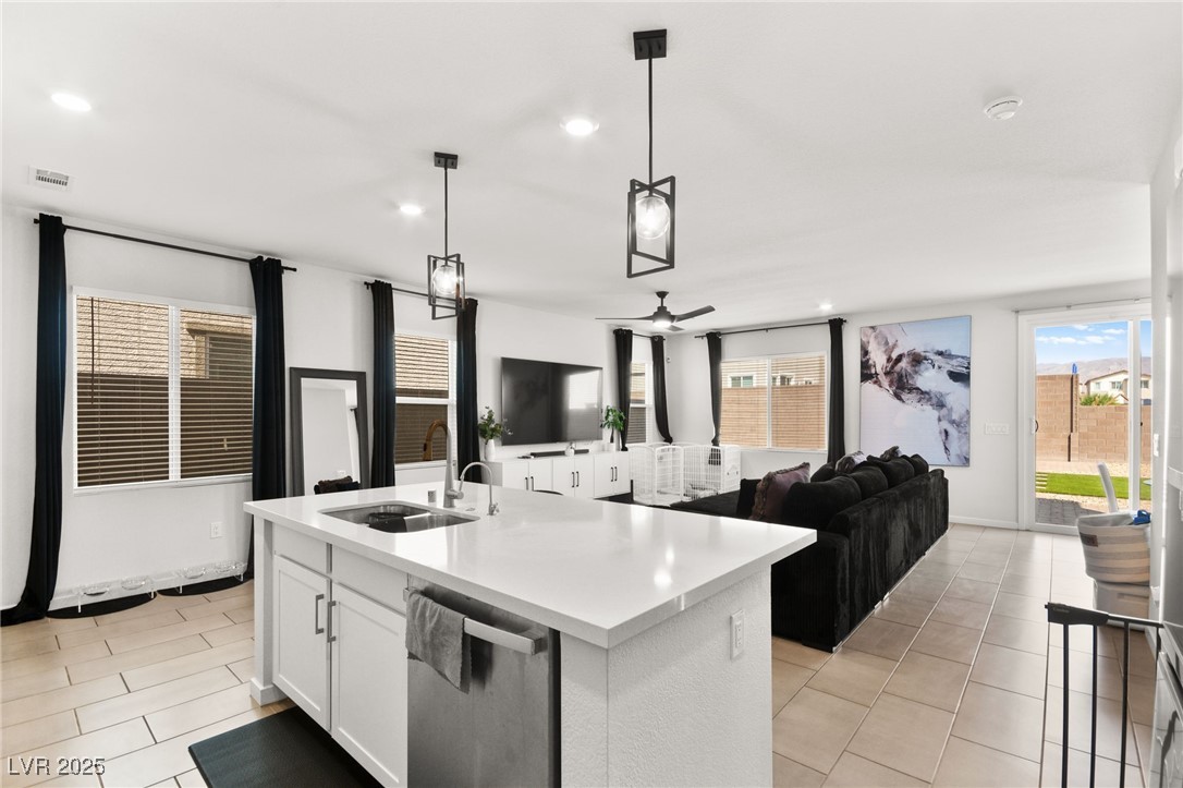 2724 High Echelon Road