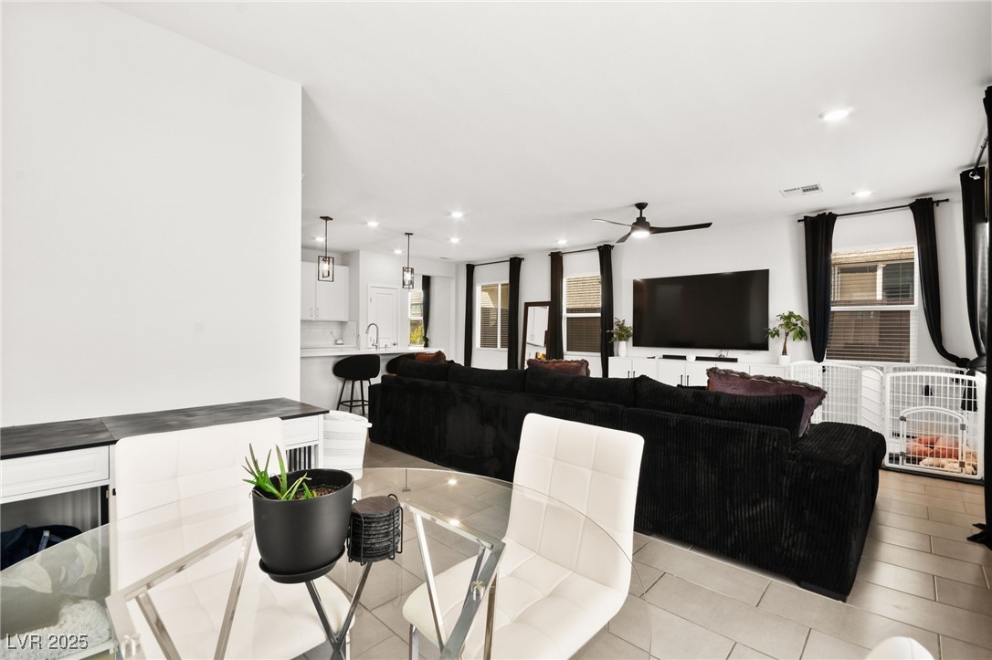 2724 High Echelon Road