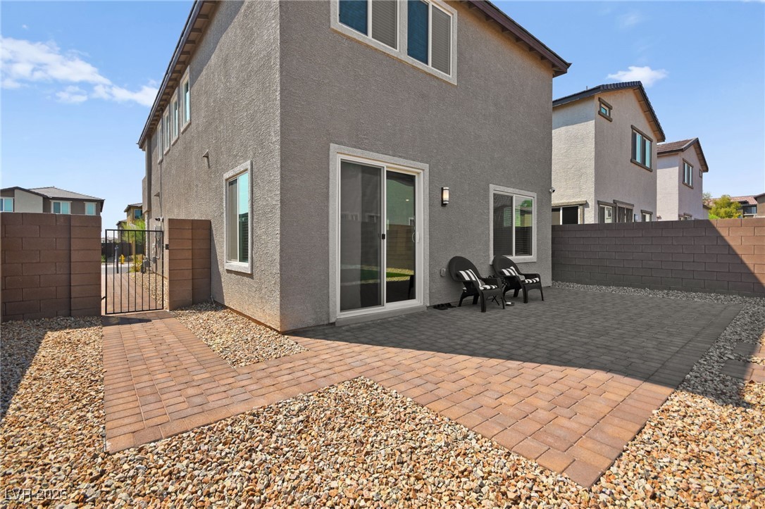 2724 High Echelon Road