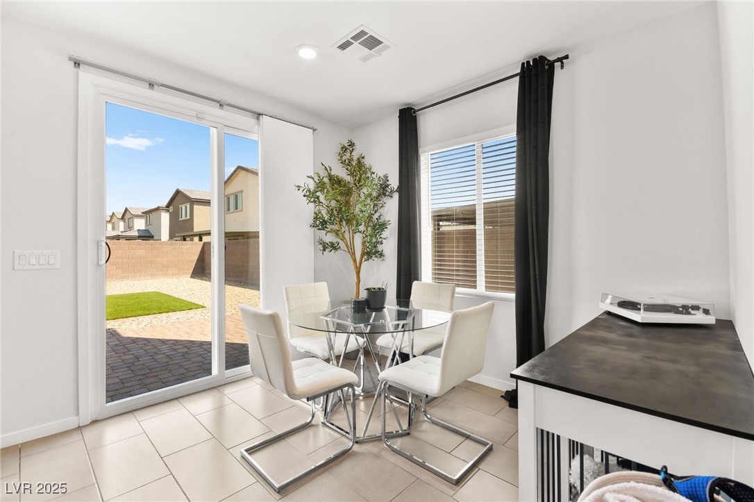 2724 High Echelon Road