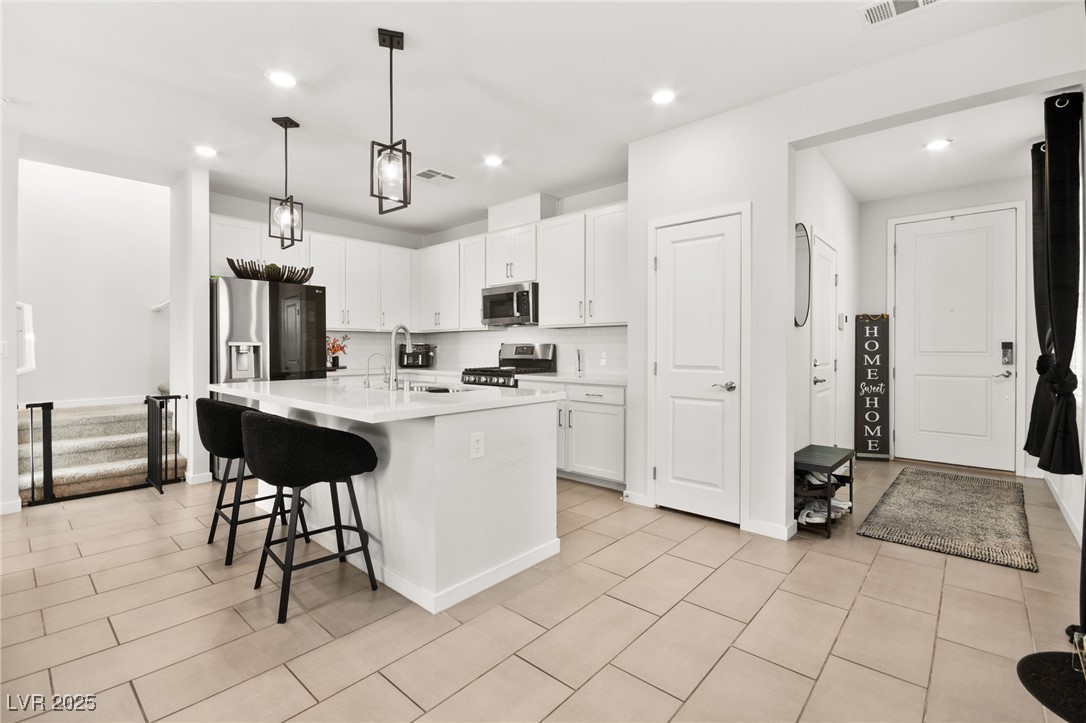 2724 High Echelon Road