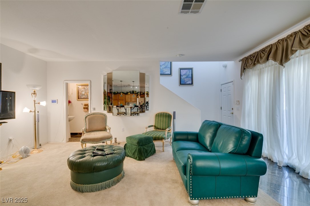 2050 Los Feliz Street 112
