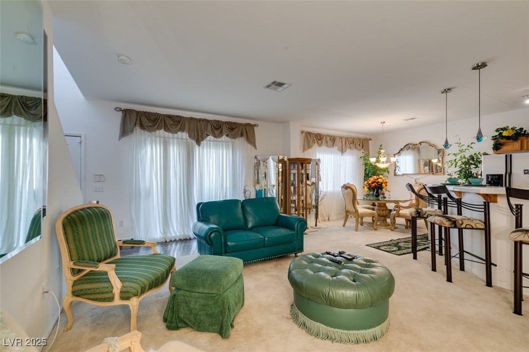 2050 Los Feliz Street 112