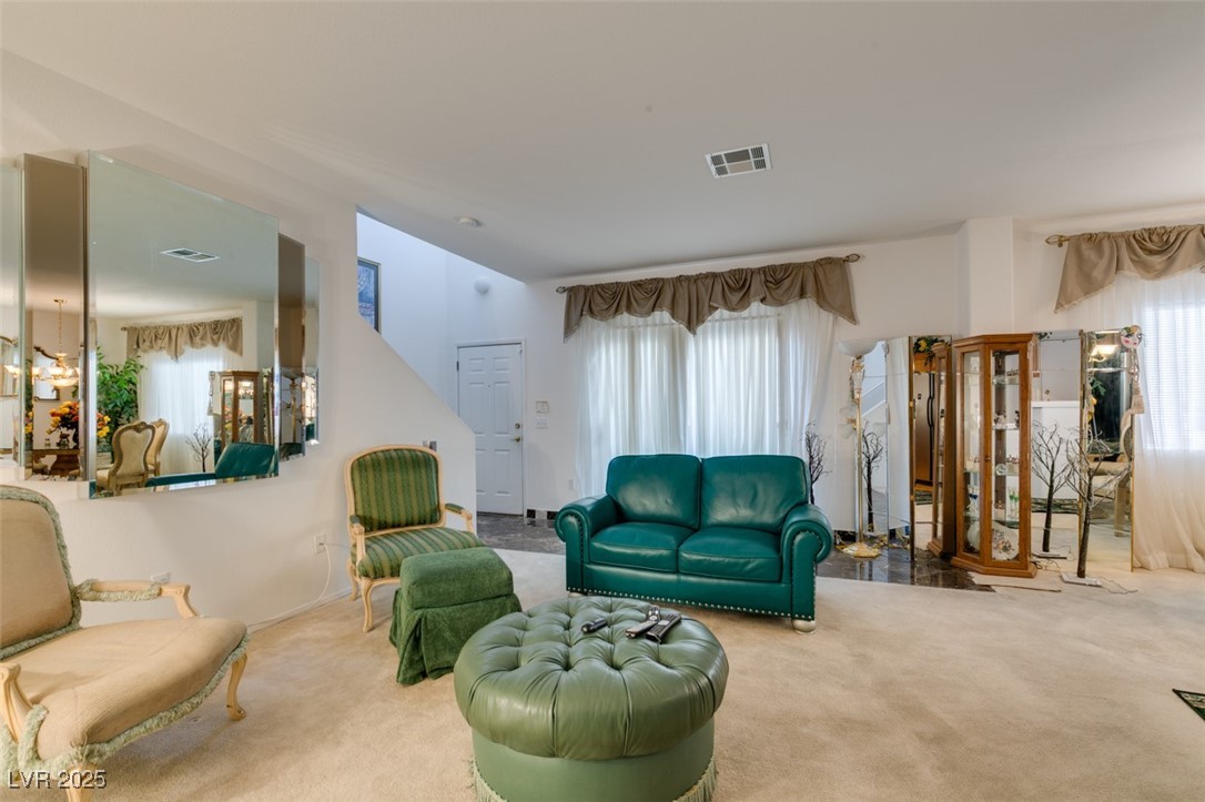 2050 Los Feliz Street 112