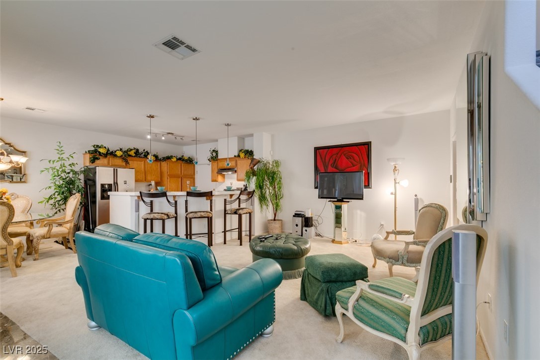 2050 Los Feliz Street 112