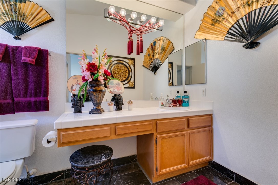 2050 Los Feliz Street 112
