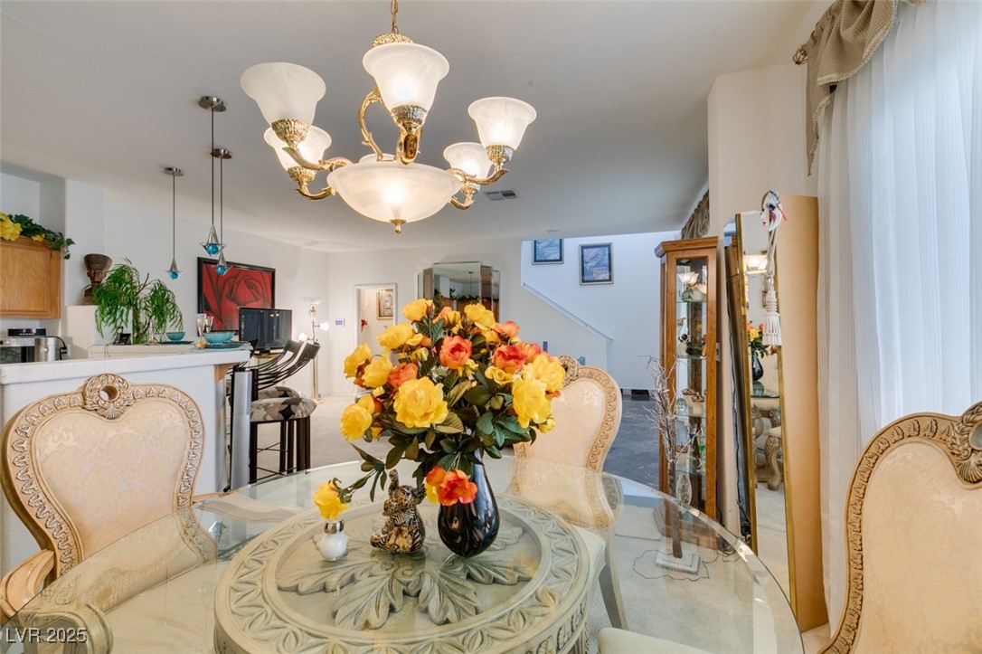 2050 Los Feliz Street 112