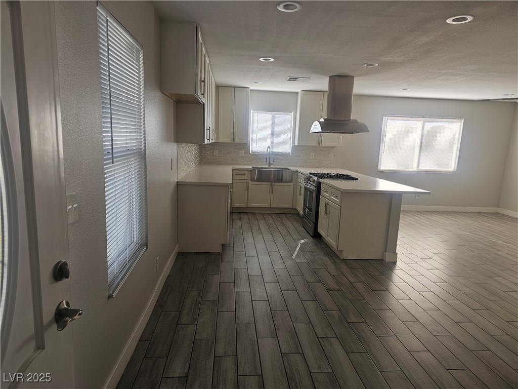 4905 Danbrook Court