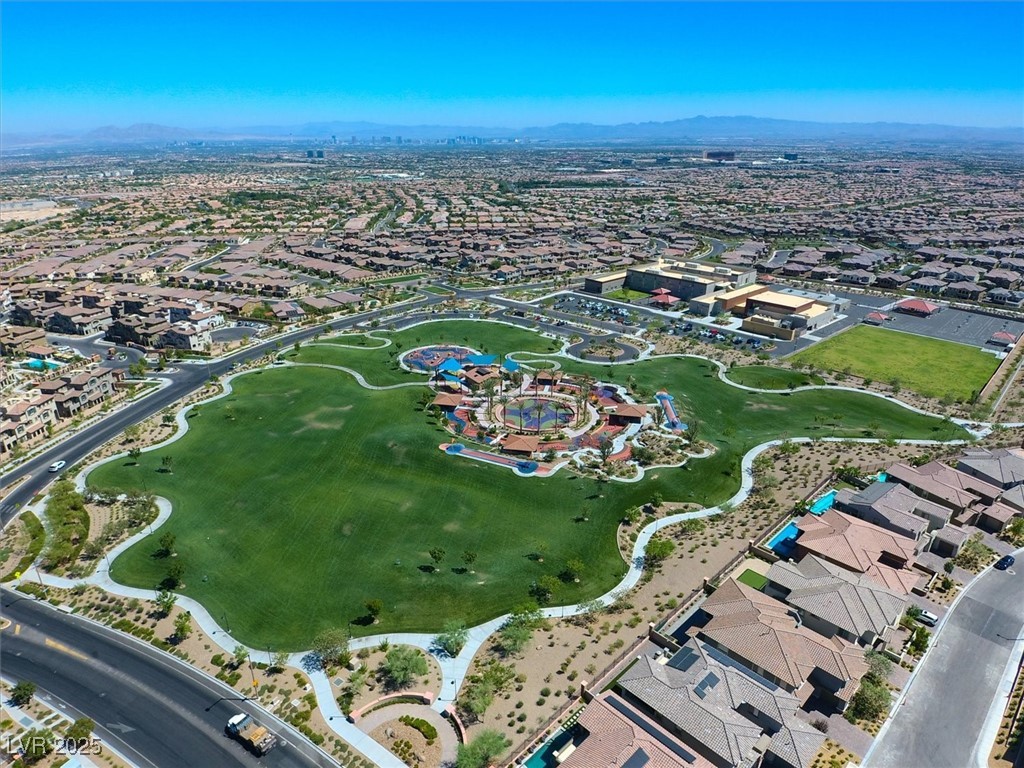 796 Keys View Avenue